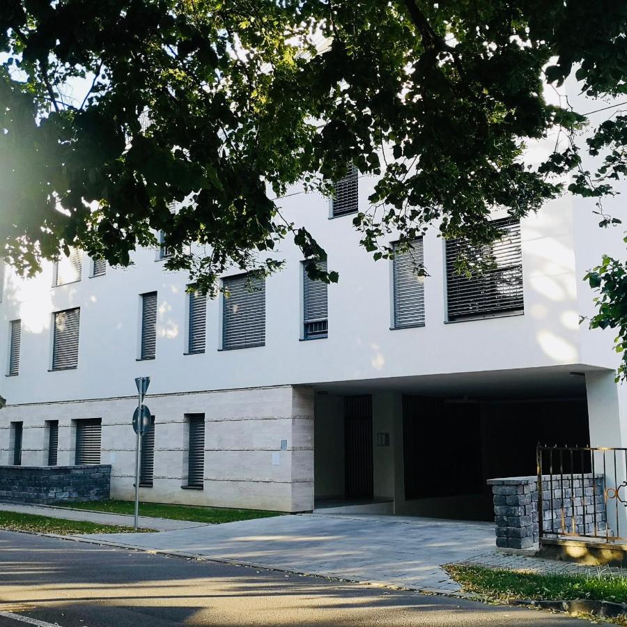 Iris Appartement In Heviz Mit Tiefgarage Und Panoramaaussicht Екстериор снимка