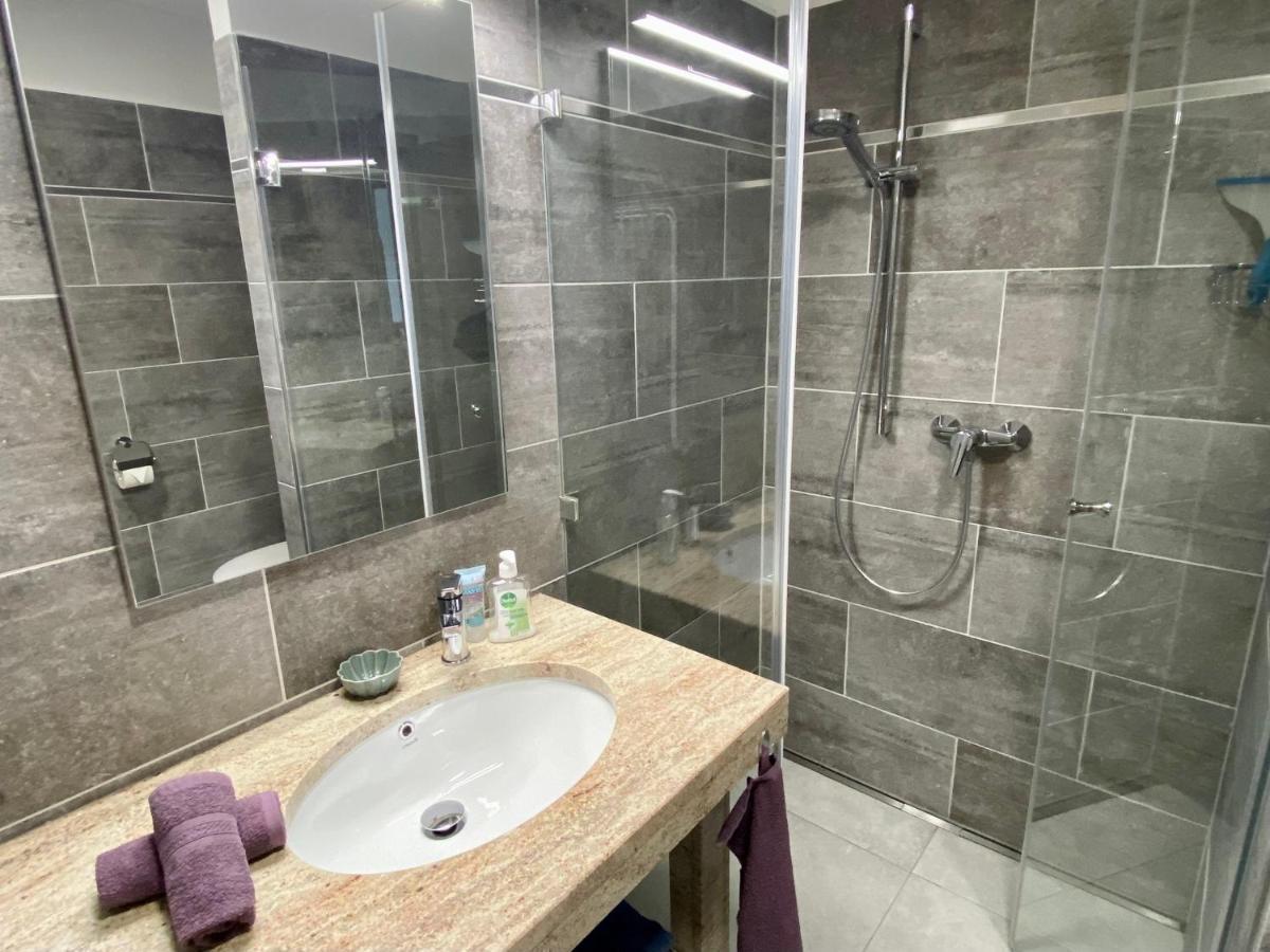 Iris Appartement In Heviz Mit Tiefgarage Und Panoramaaussicht Екстериор снимка
